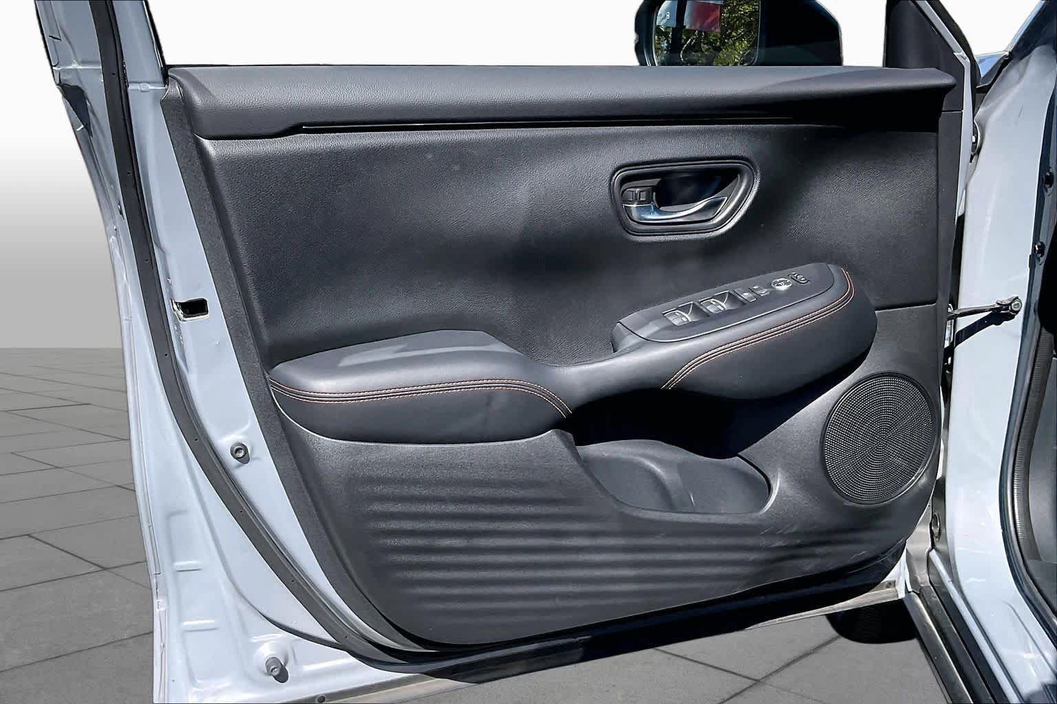 Used 2024 Honda HR-V Sport image 21