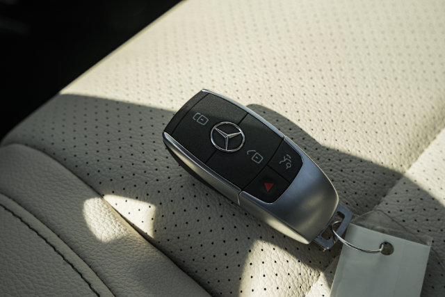 Certified 2025 Mercedes-Benz GLS 450 4MATIC image 47