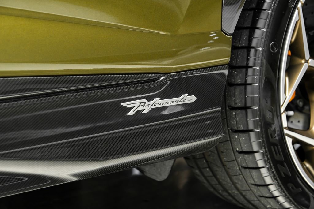 Used 2023 Lamborghini Urus Performante AWD/4WD image 65