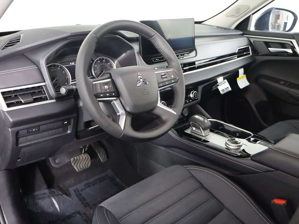 New 2025 Mitsubishi Outlander Trail Edition image 30
