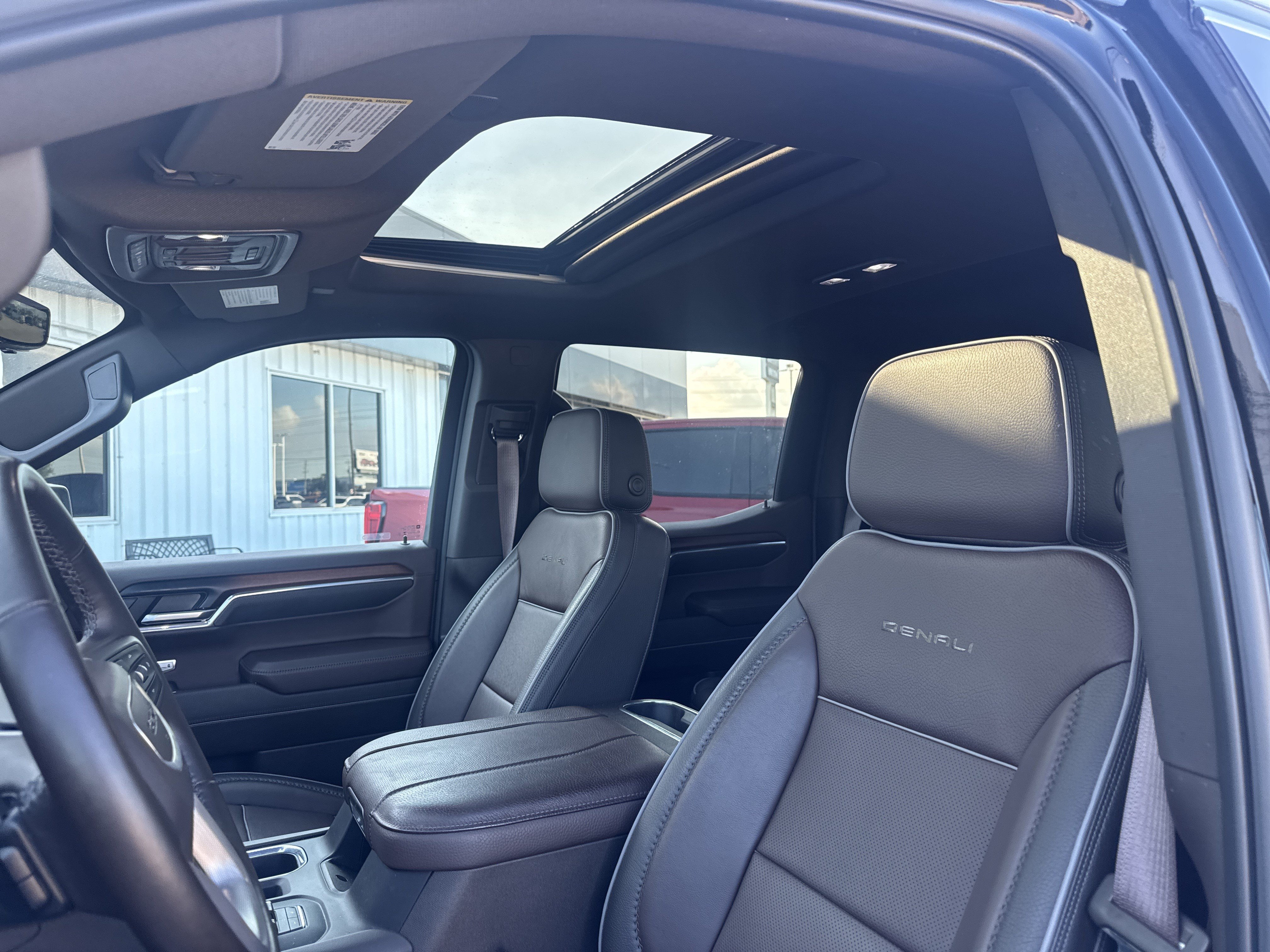 Used 2024 GMC Sierra 1500 Denali w/ Denali Reserve Package AWD/4WD image 7
