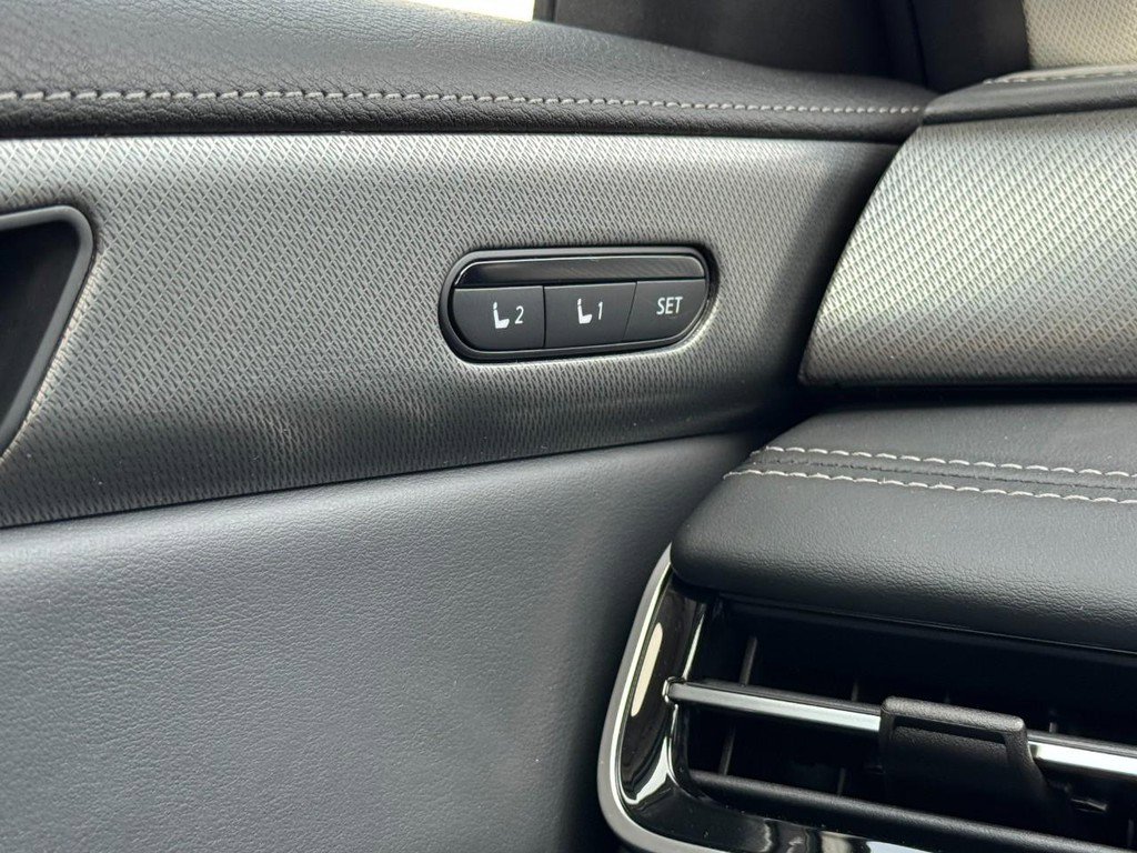 New 2026 INFINITI QX60 Luxe w/ Cargo Package image 10