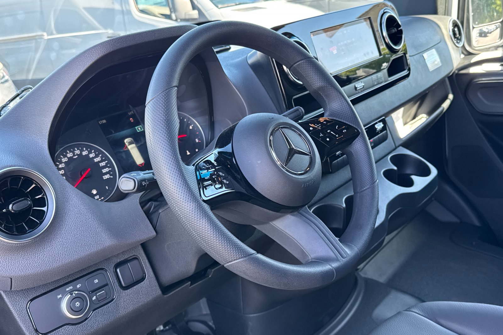 New 2025 Mercedes-Benz Sprinter 2500 image 13