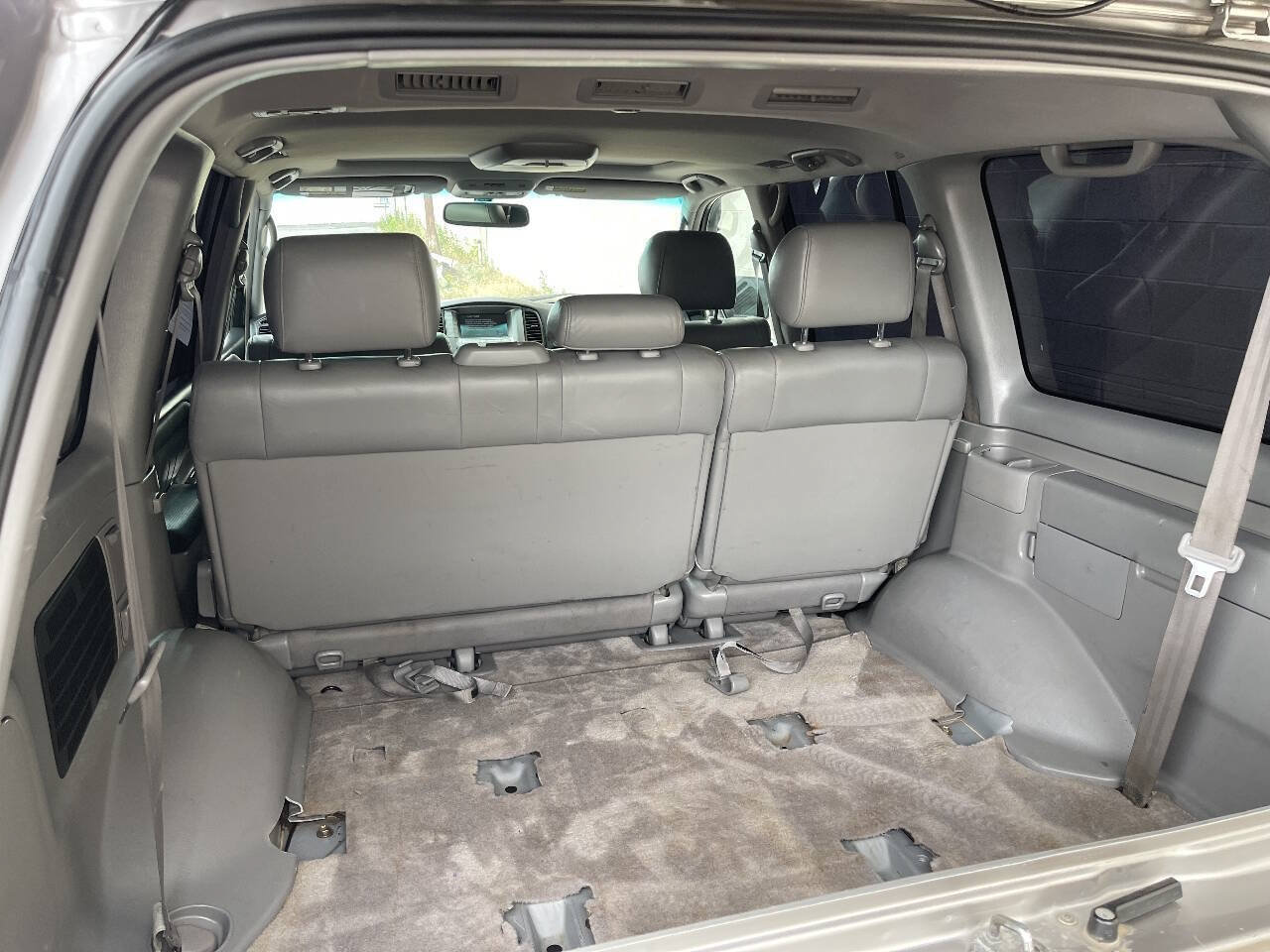 Used 2004 Toyota Land Cruiser AWD/4WD image 7