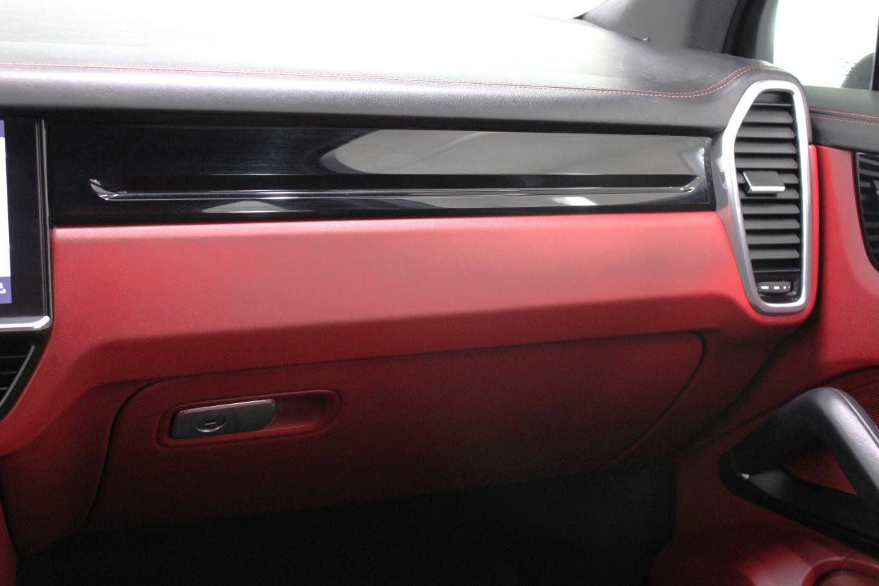 Used 2021 Porsche Cayenne image 53