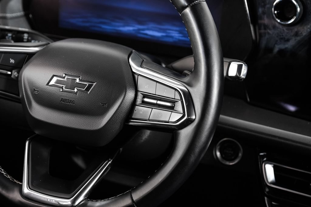 Used 2024 Chevrolet Traverse LT w/ Midnight/Sport Edition FWD image 14