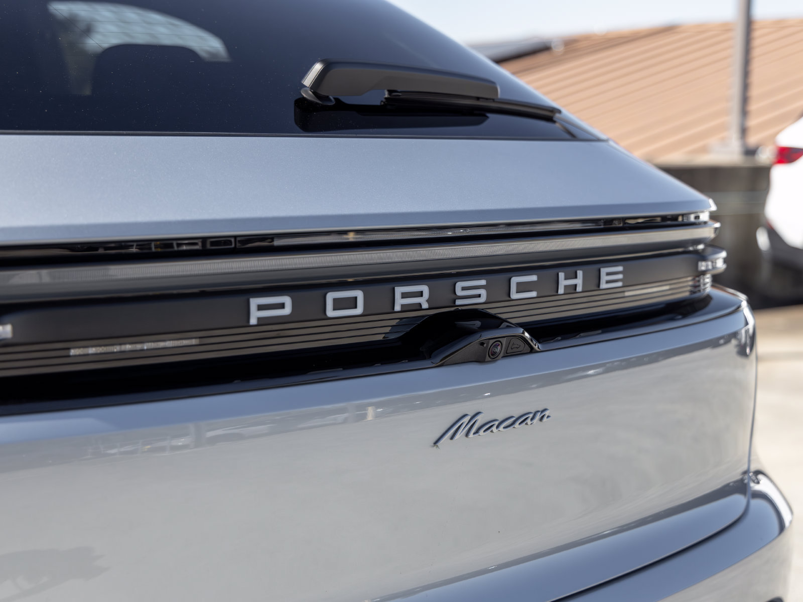 Certified 2025 Porsche Macan Electric RWD image 19