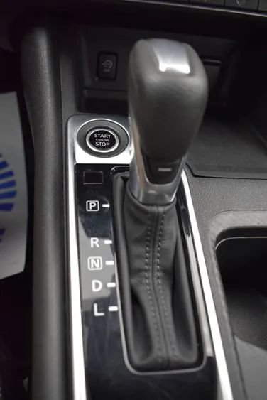 Used 2025 Nissan Sentra SV FWD image 33