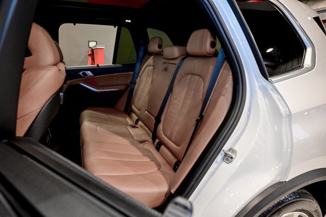 Used 2022 BMW X5 xDrive40i w/ Premium Package AWD/4WD image 18