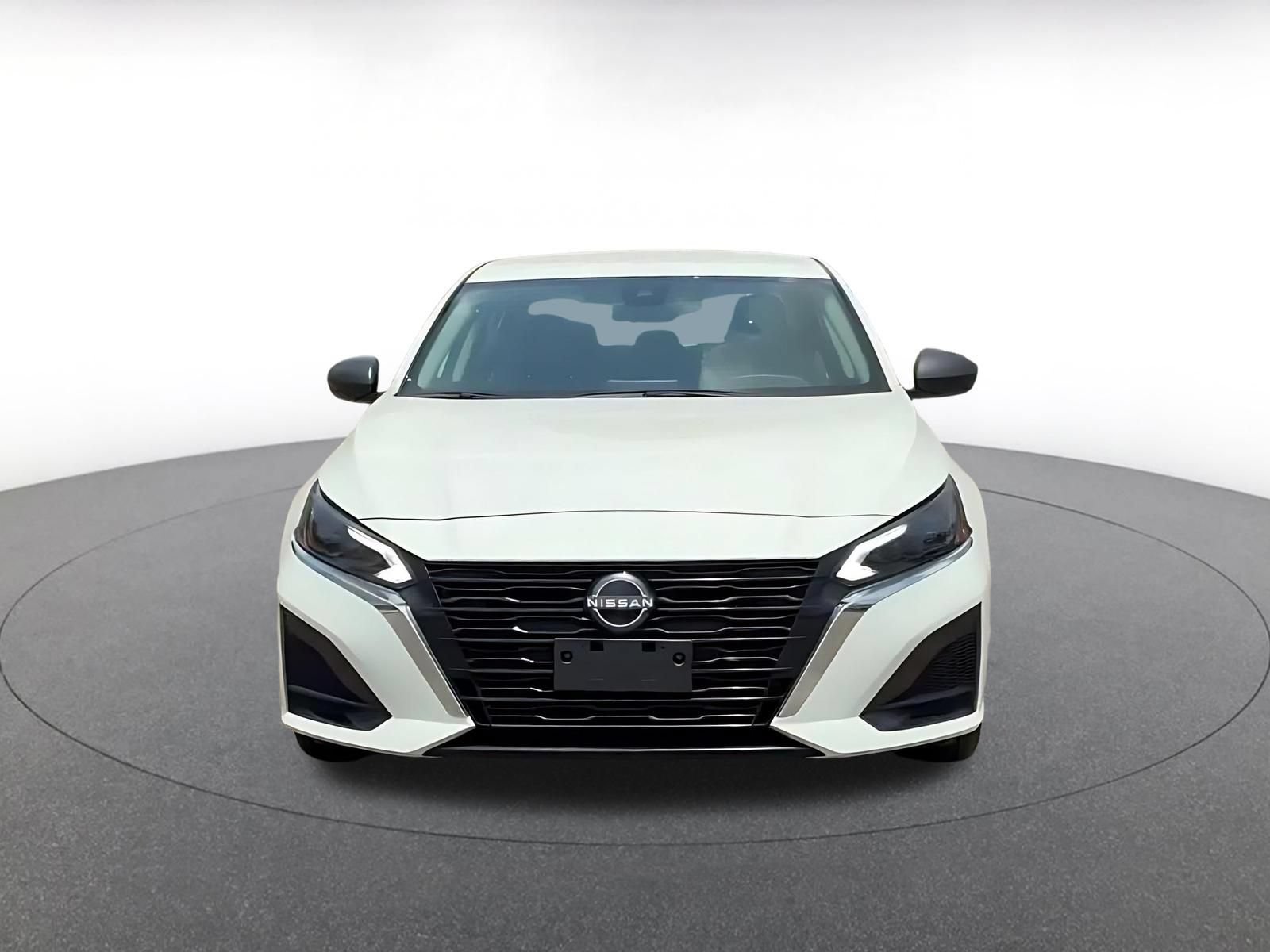 Used 2025 Nissan Altima 2.5 SV FWD image 6