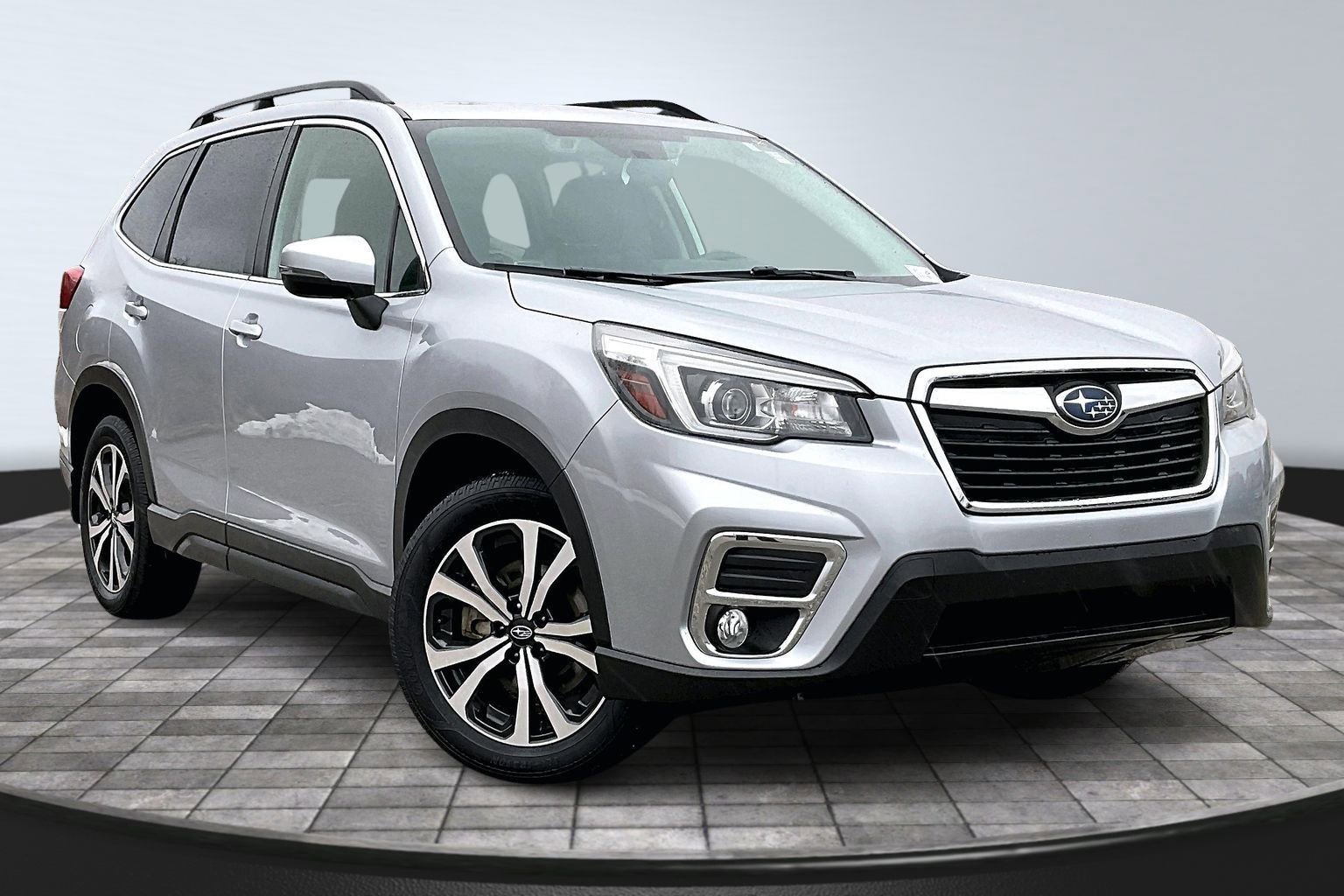 Used 2020 Subaru Forester Limited image 10