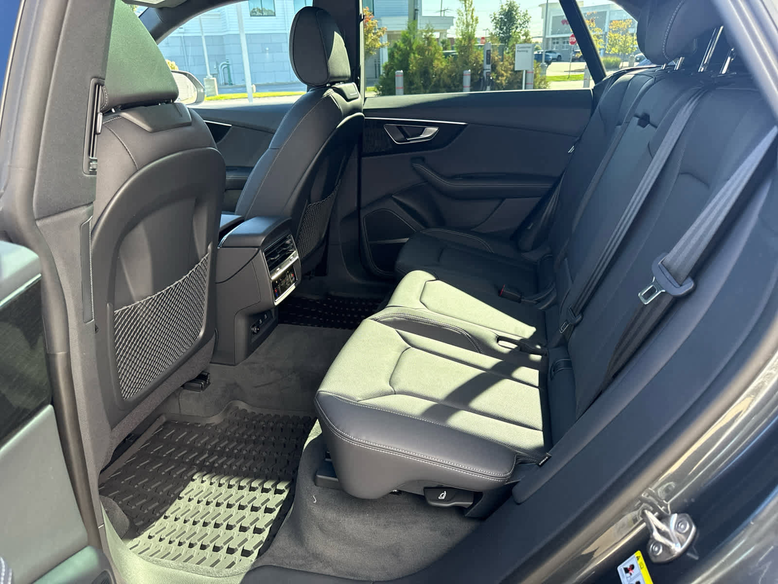New 2025 Audi Q8 Premium Plus image 27