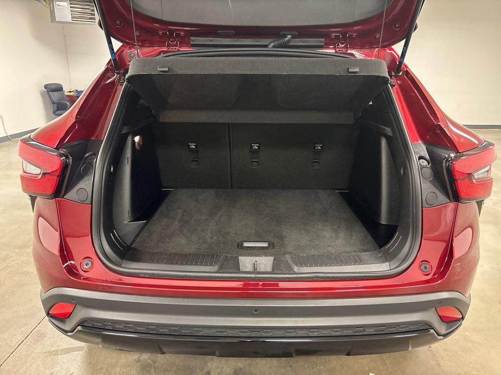 Certified 2025 Chevrolet Trax RS w/ Driver Confidence Package image 29