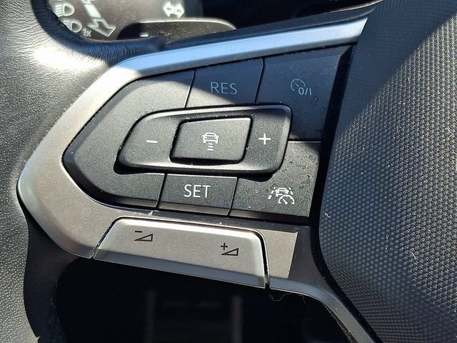 Used 2024 Volkswagen Atlas Cross Sport SEL Premium R-Line AWD/4WD image 22