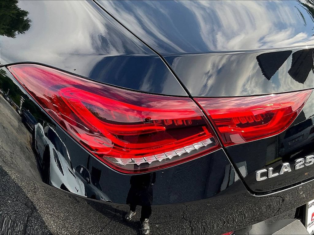 Used 2023 Mercedes-Benz CLA 250 4MATIC w/ Premium Package image 20