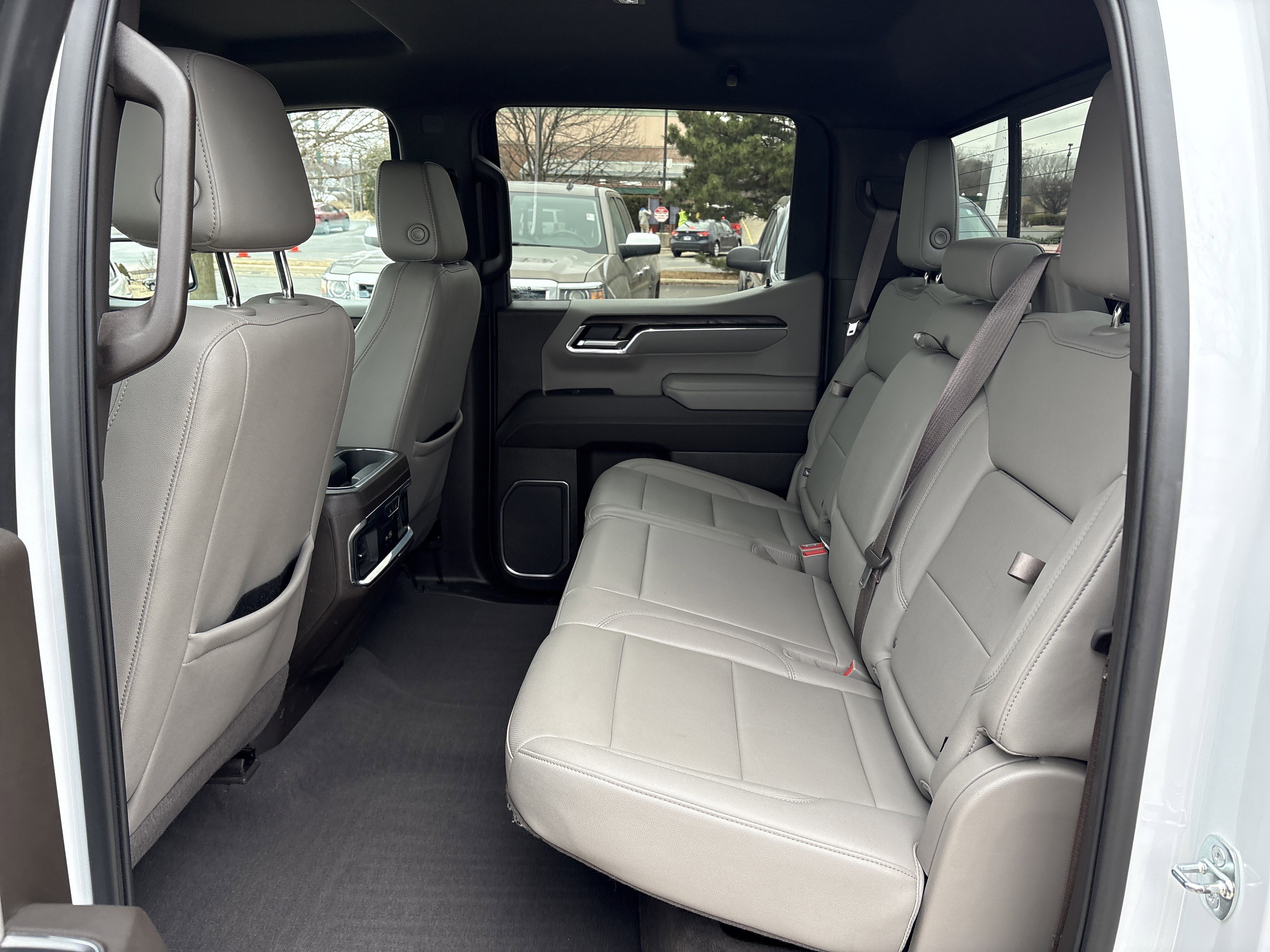 Used 2023 GMC Sierra 1500 SLT w/ SLT Premium Plus Package AWD/4WD image 13