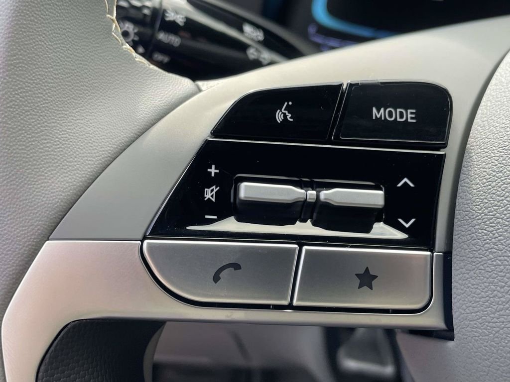 New 2026 Hyundai Elantra SEL Sport Premium FWD image 21