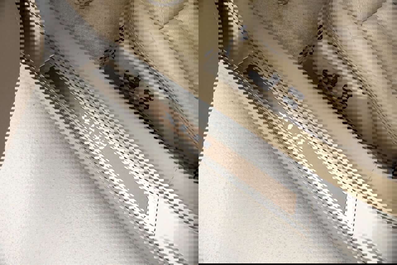 Used 2005 Cadillac XLR image 32