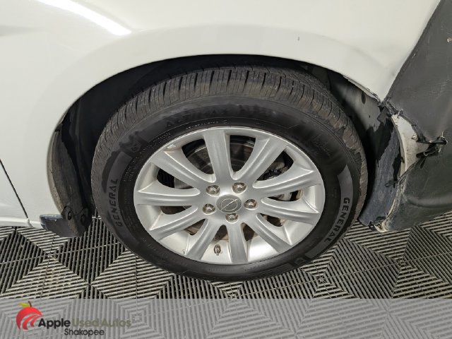 Used 2012 Chrysler 200 Touring FWD image 34