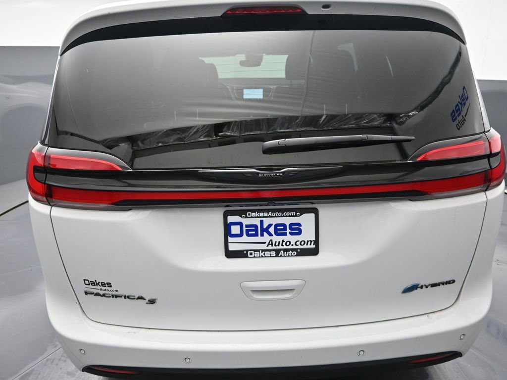 Used 2024 Chrysler Pacifica Select image 33