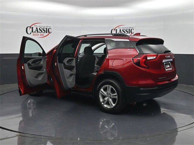 Used 2023 GMC Terrain SLE w/ Driver Convenience Package image 33