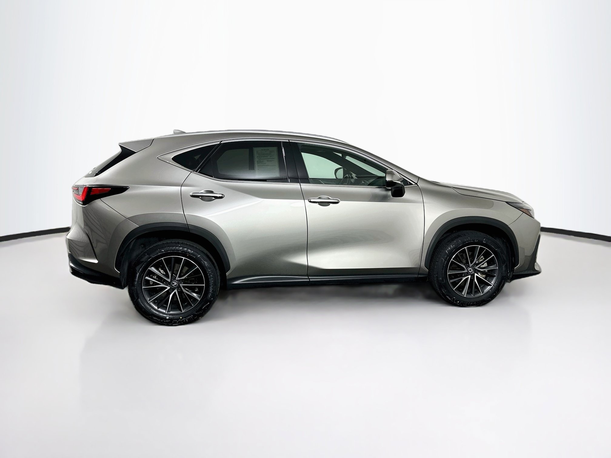 Used 2025 Lexus NX 250 FWD w/ Accessory Package (2T) image 10