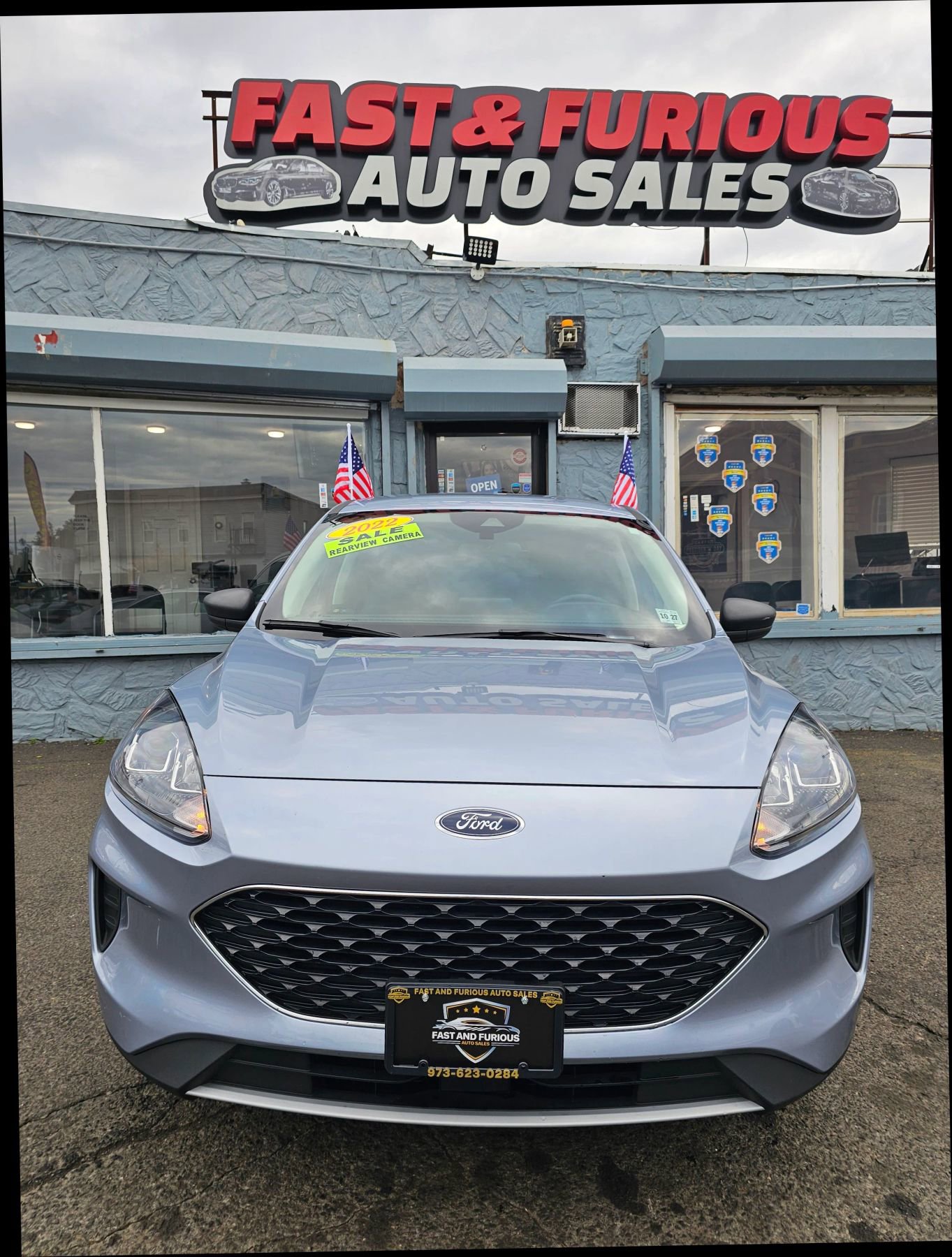 Used 2022 Ford Escape SE w/ Cold Weather Package image 1