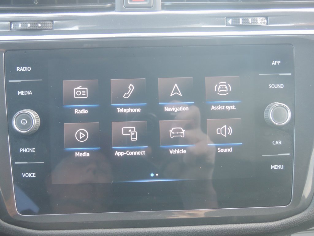 Used 2022 Volkswagen Tiguan SE image 17