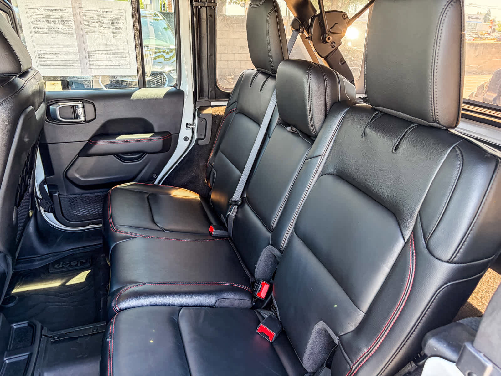 Used 2021 Jeep Wrangler Unlimited Rubicon AWD/4WD image 17