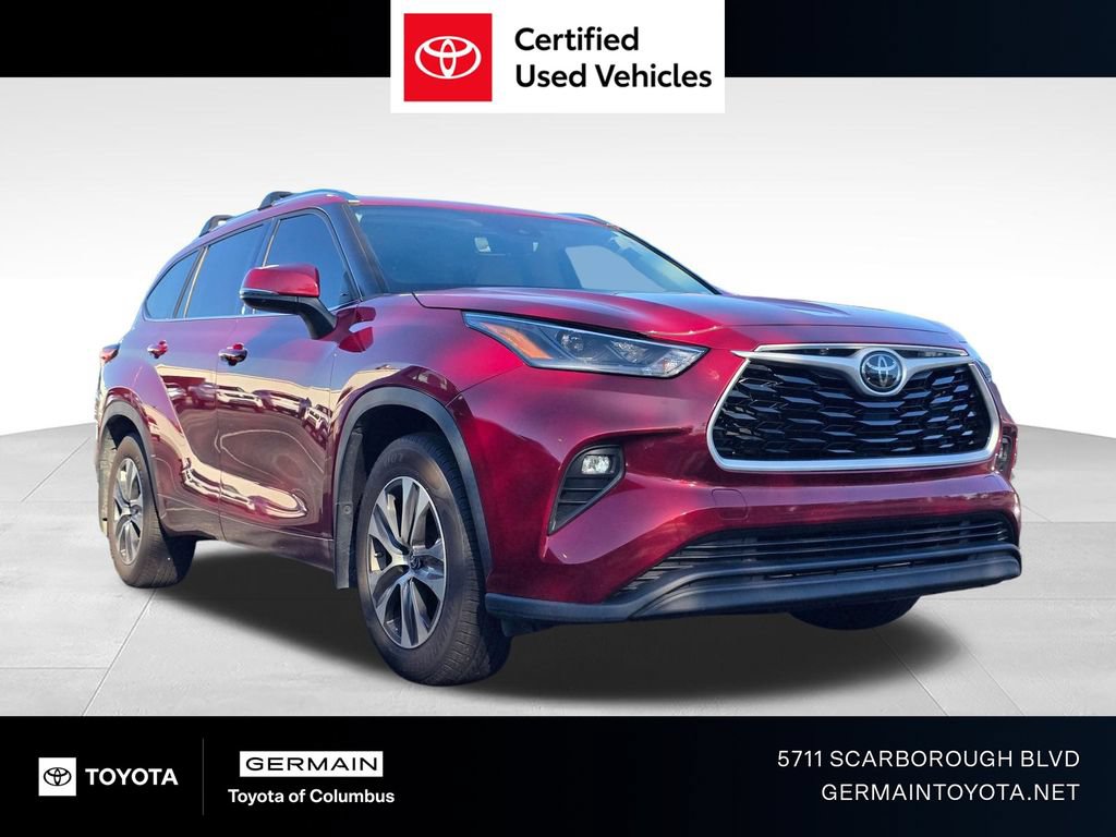 Used 2021 Toyota Highlander XLE FWD image 1