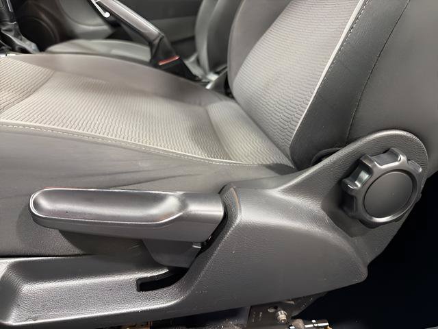 Used 2013 Volkswagen Beetle 2.5 FWD image 12