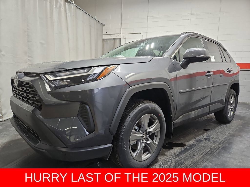 New 2025 Toyota RAV4 XLE image 4