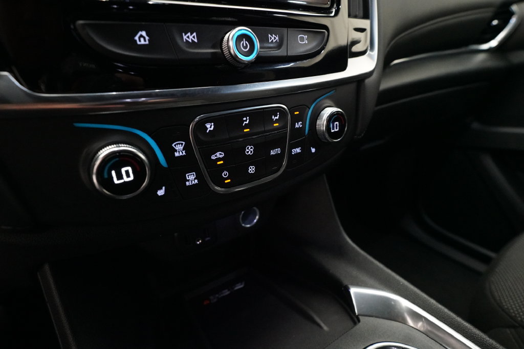 Used 2023 Chevrolet Traverse LT w/ LPO, Floor Liner Package AWD/4WD image 21