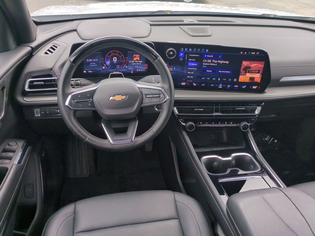 Used 2024 Chevrolet Traverse LT w/ Enhanced Driving Package image 23