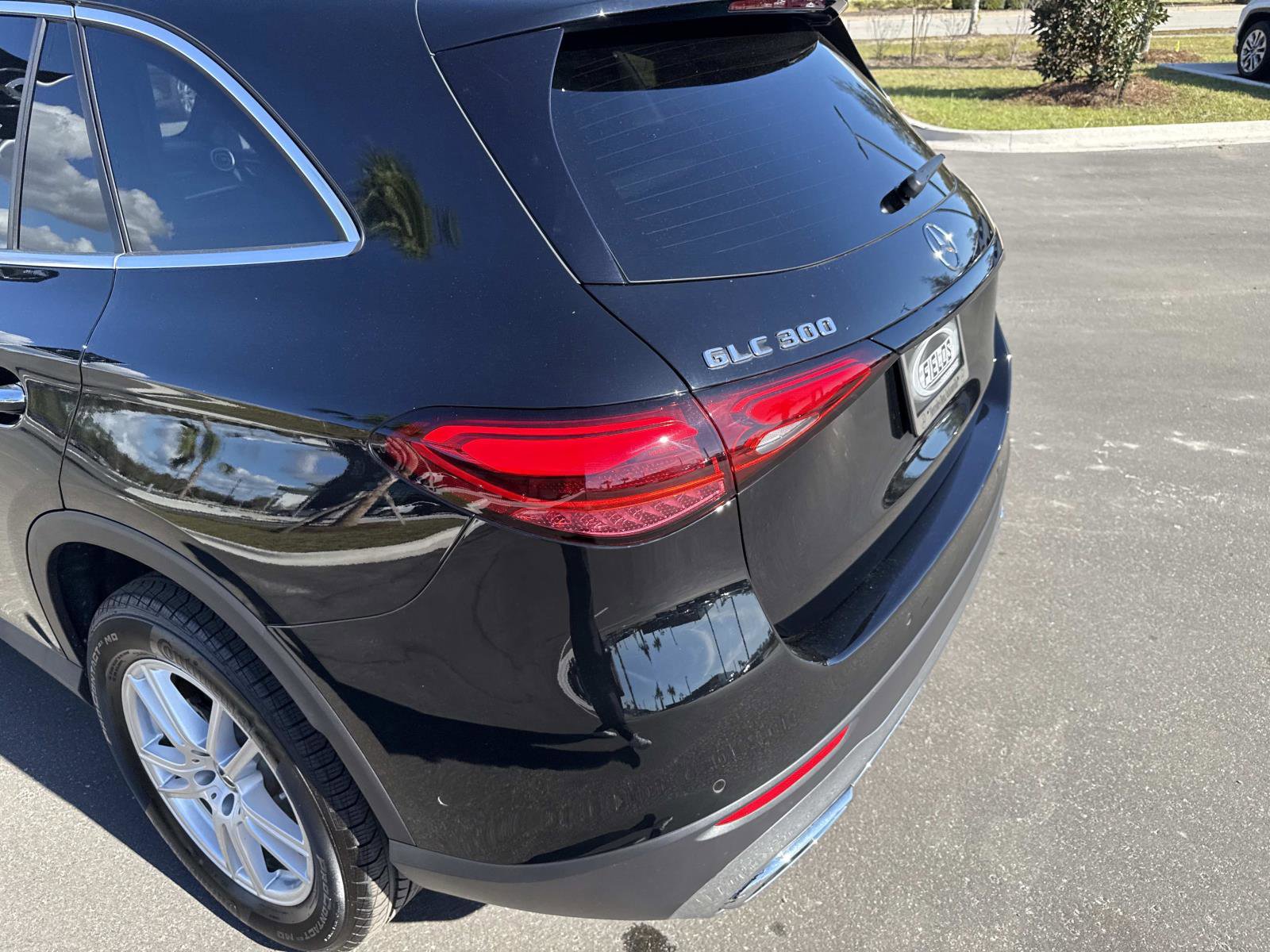 Used 2025 Mercedes-Benz GLC 300 image 11