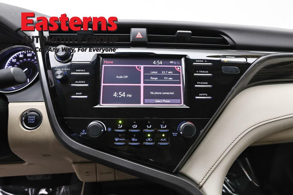 Used 2019 Toyota Camry LE w/ Convenience Package FWD image 12