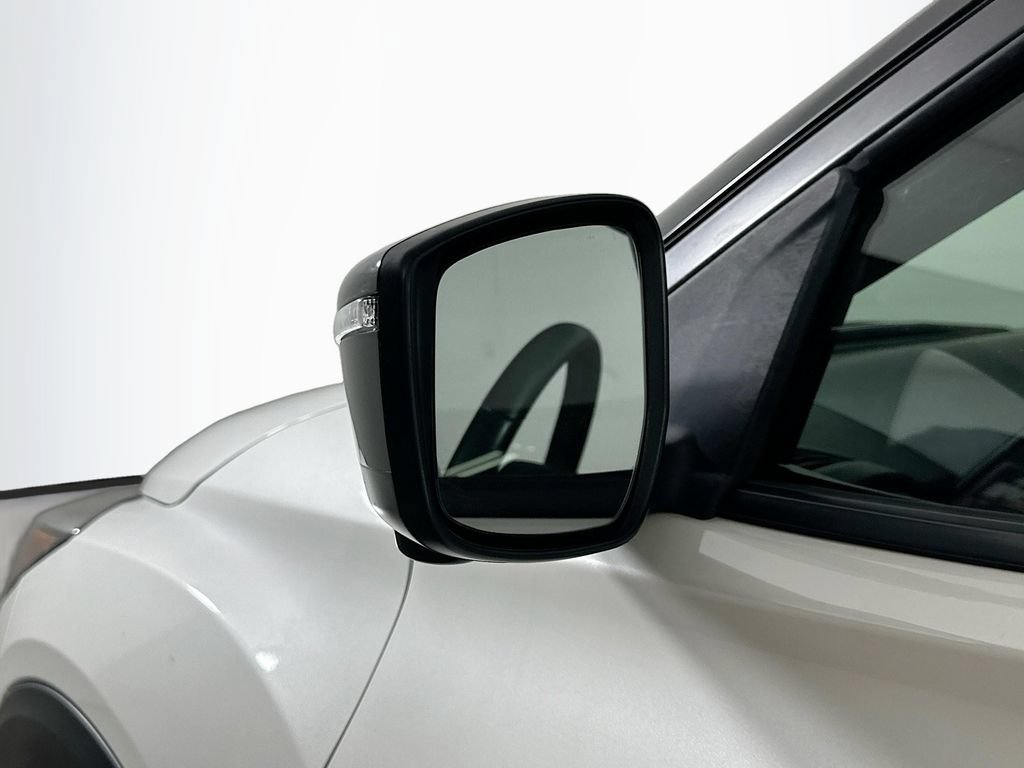 Used 2023 Nissan Kicks SR FWD image 37