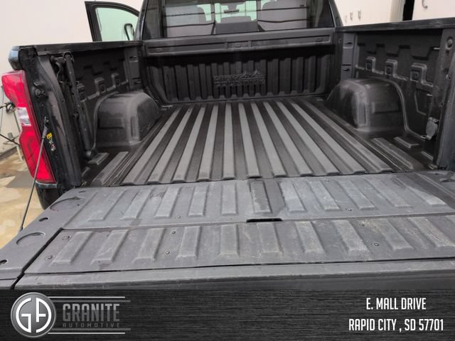 Used 2021 Chevrolet Silverado 1500 High Country w/ Technology Package AWD/4WD image 24