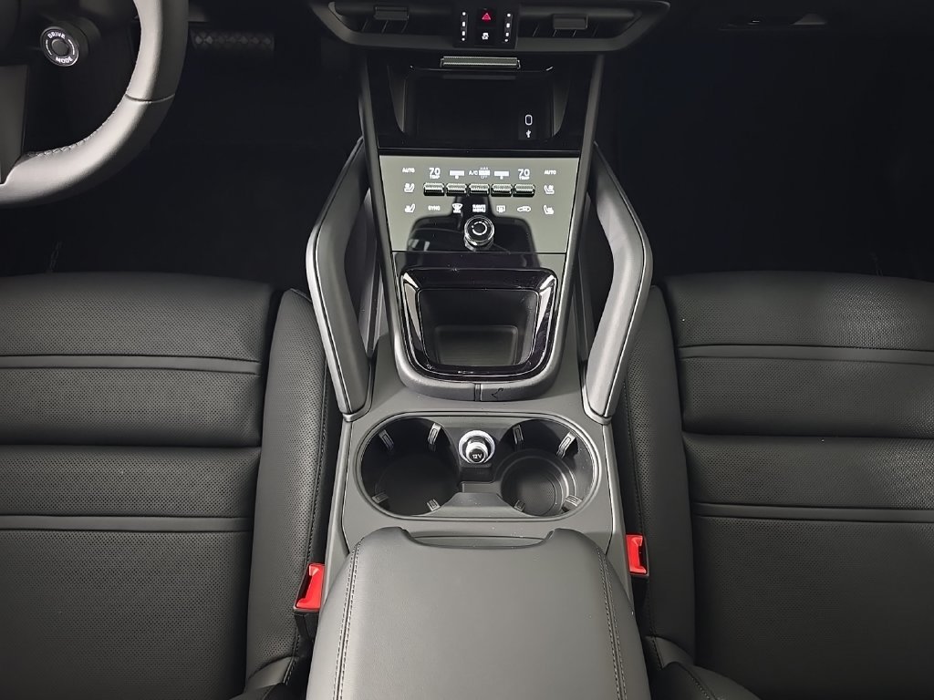 New 2026 Porsche Cayenne Coupe AWD/4WD image 22