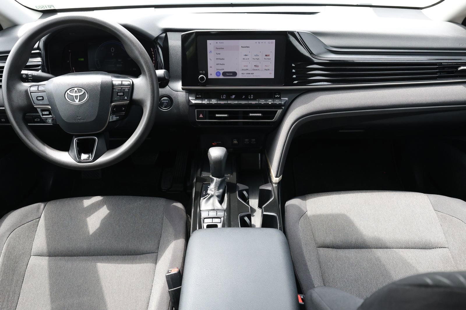 Used 2025 Toyota Camry LE FWD image 2