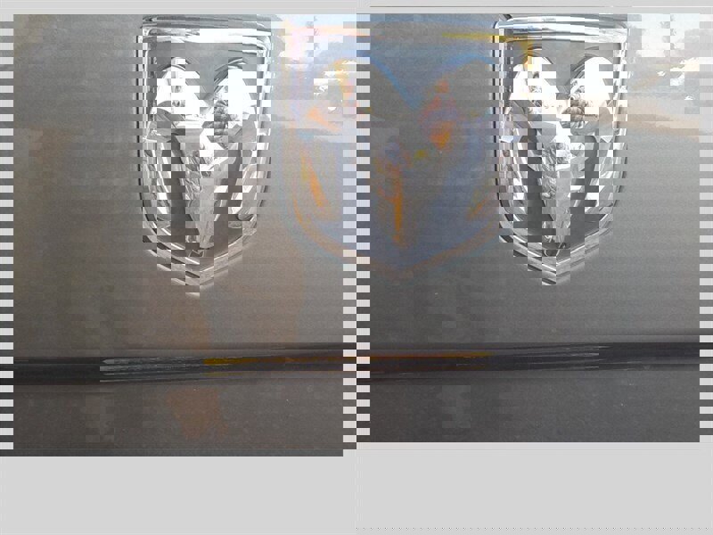 Used 2011 RAM 2500 SLT image 38