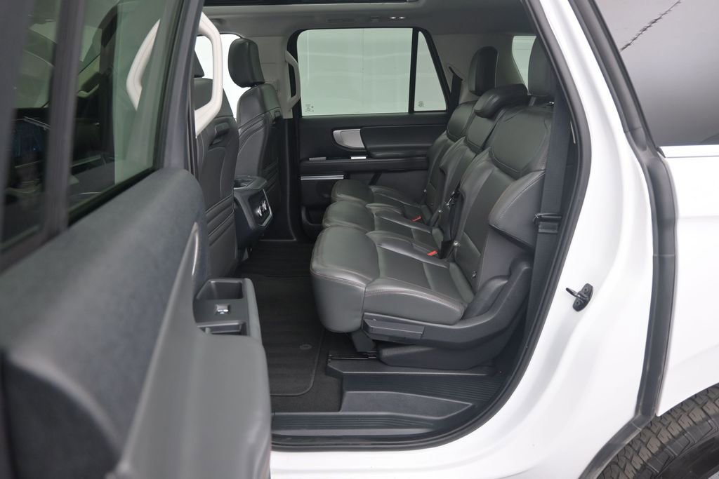 Used 2025 Ford Expedition Max Active AWD/4WD image 13
