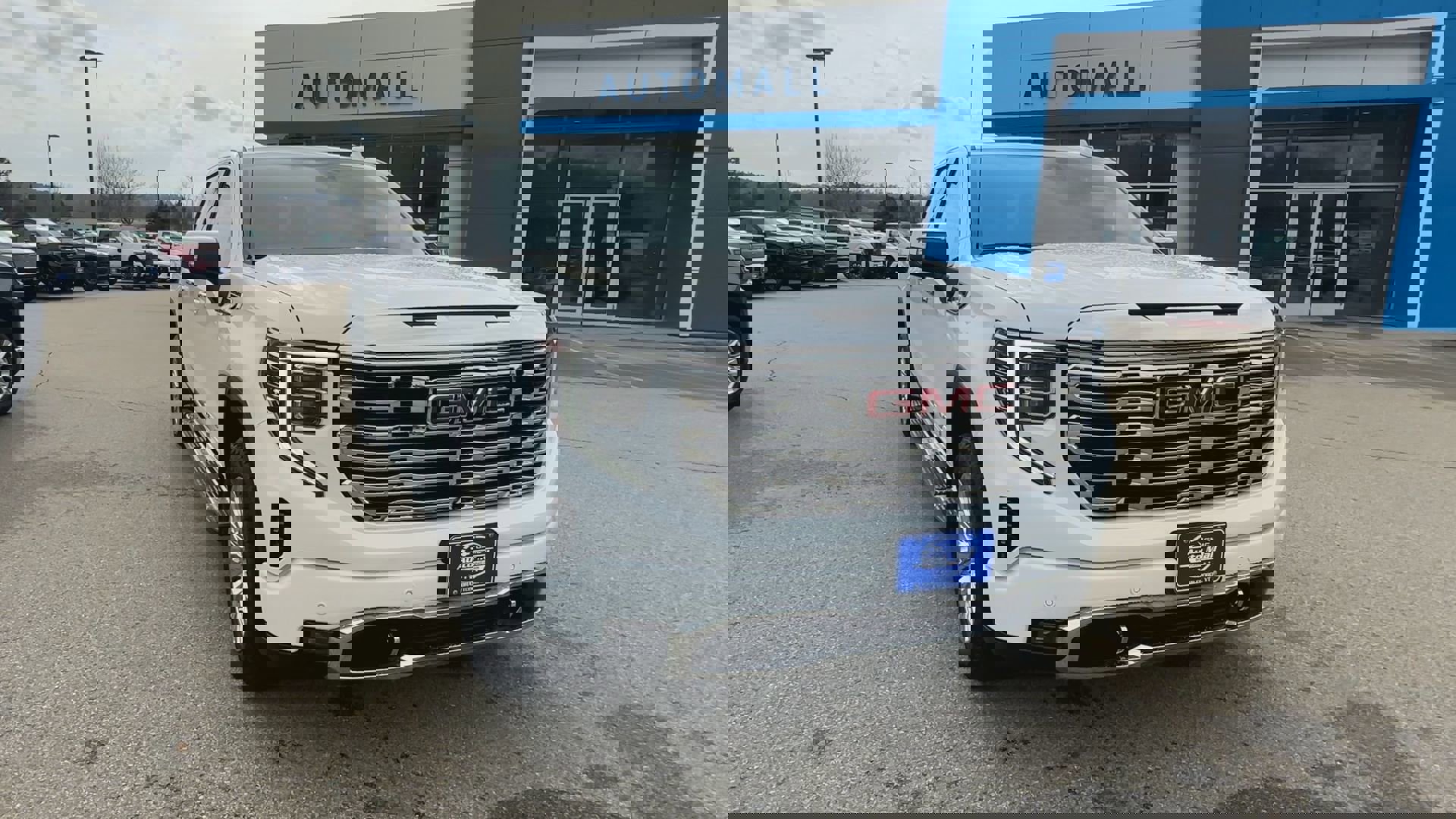 Used 2023 GMC Sierra 1500 Denali w/ Technology Package image 3