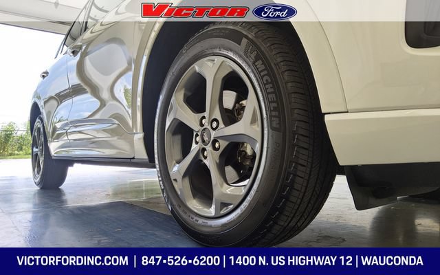 Used 2024 Ford Escape ST-Line w/ Tech Pack #1 AWD/4WD image 9