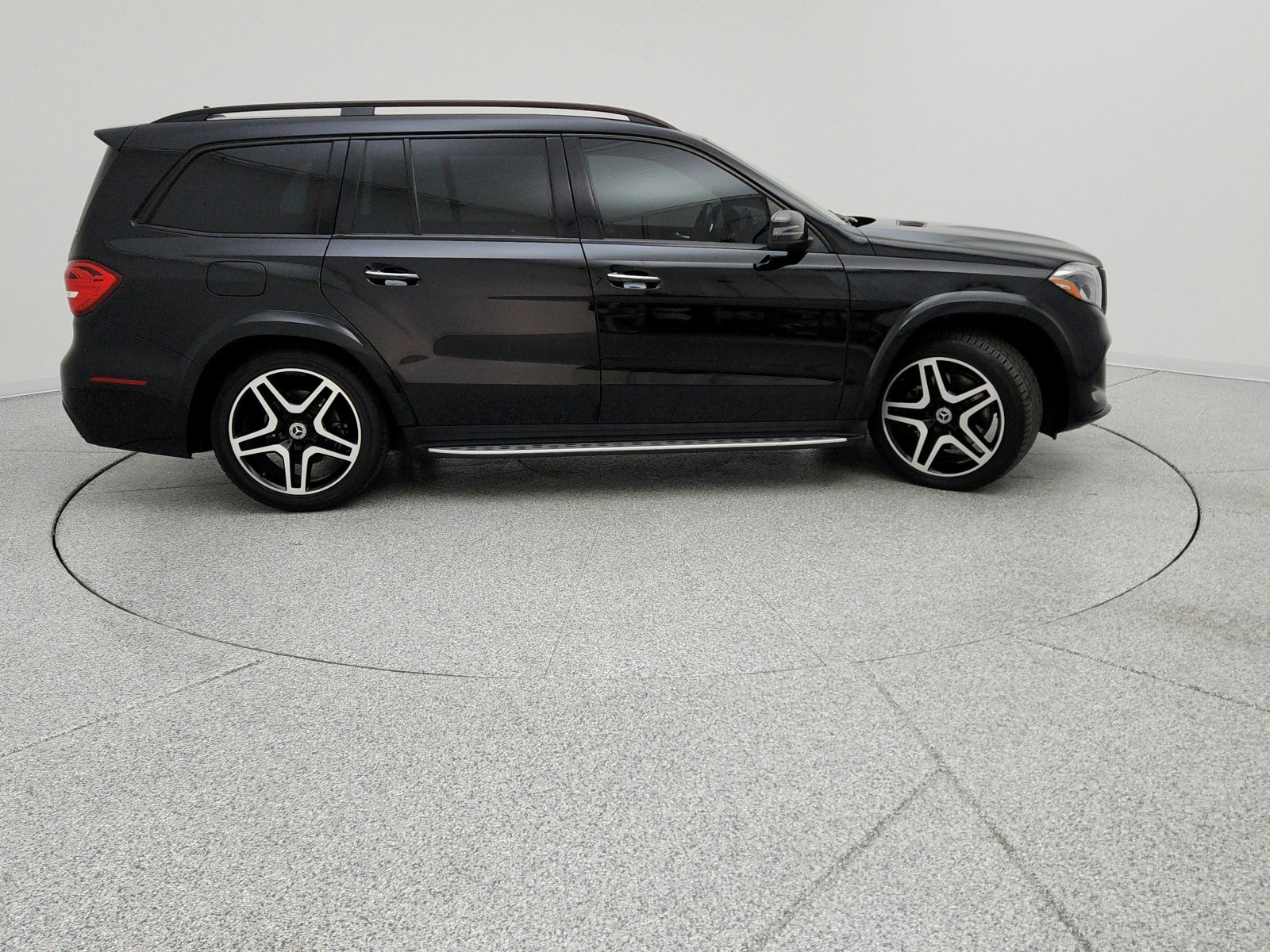 Used 2019 Mercedes-Benz GLS 550 4MATIC image 4