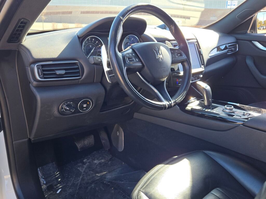 Used 2023 Maserati Levante Modena image 26