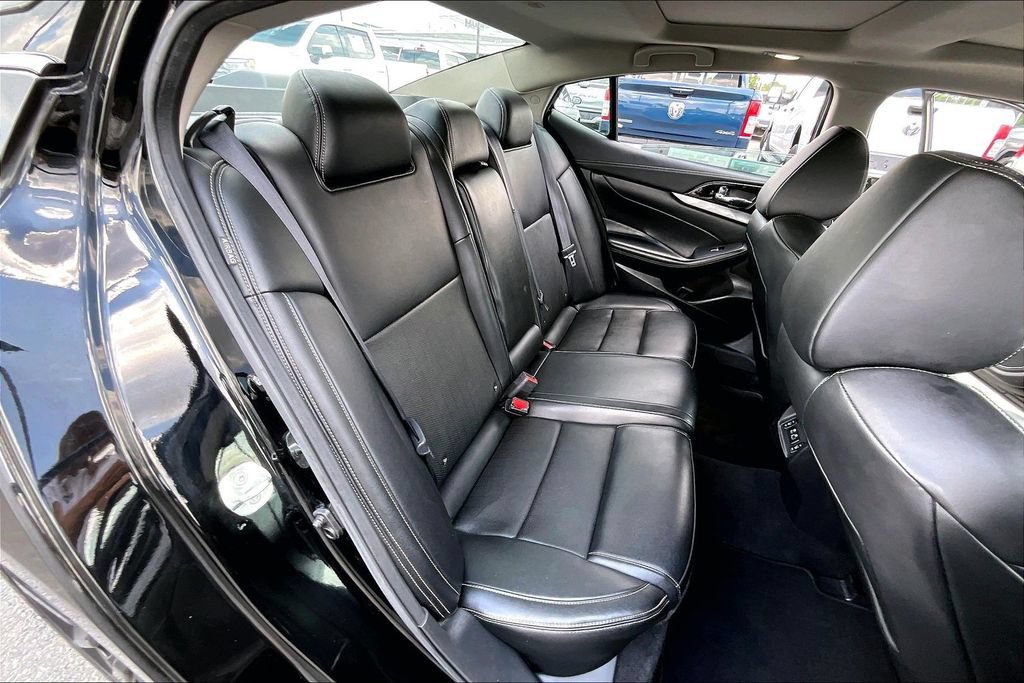 Used 2023 Nissan Maxima SL FWD image 26