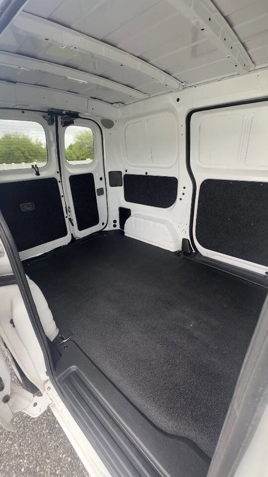 Used 2017 Nissan NV200 SV w/ Back Door Glass Package image 15