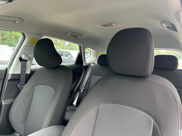 New 2027 Hyundai Kona SE AWD/4WD image 21