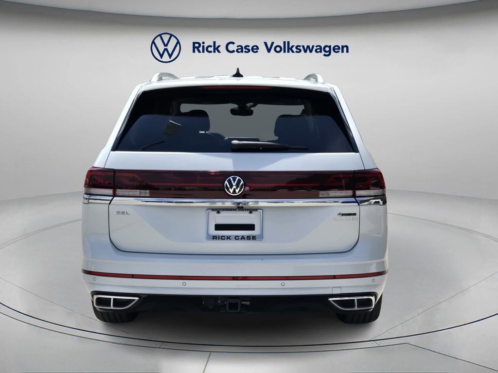 Used 2024 Volkswagen Atlas SEL Premium R-Line image 5